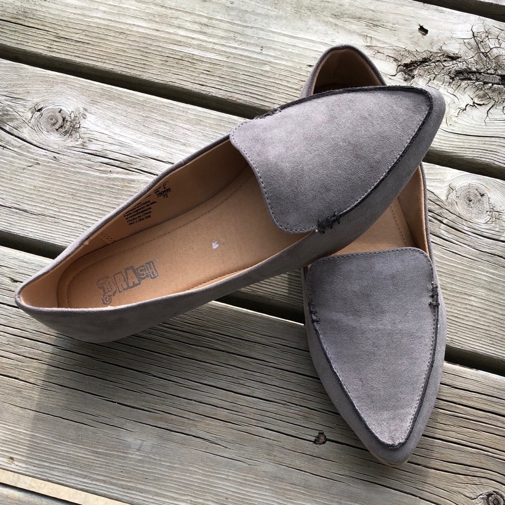‼️New ‼️Pointed Toe Grey Slip Ons